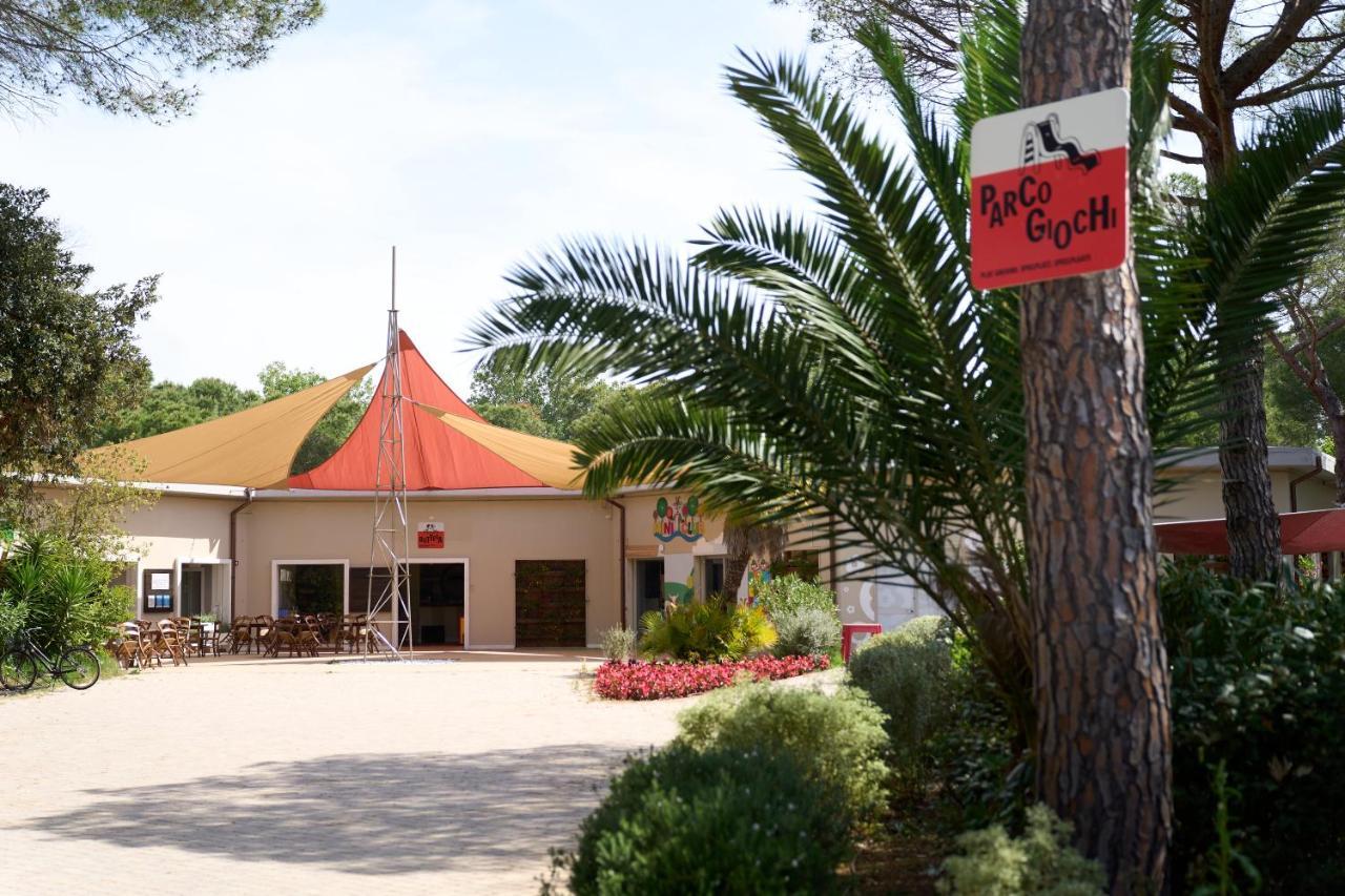 Camping Campo Dei Fiori Vada Exteriör bild